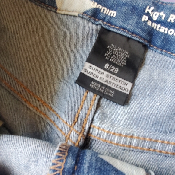 3 Jean Shorts - Picture 8 of 14